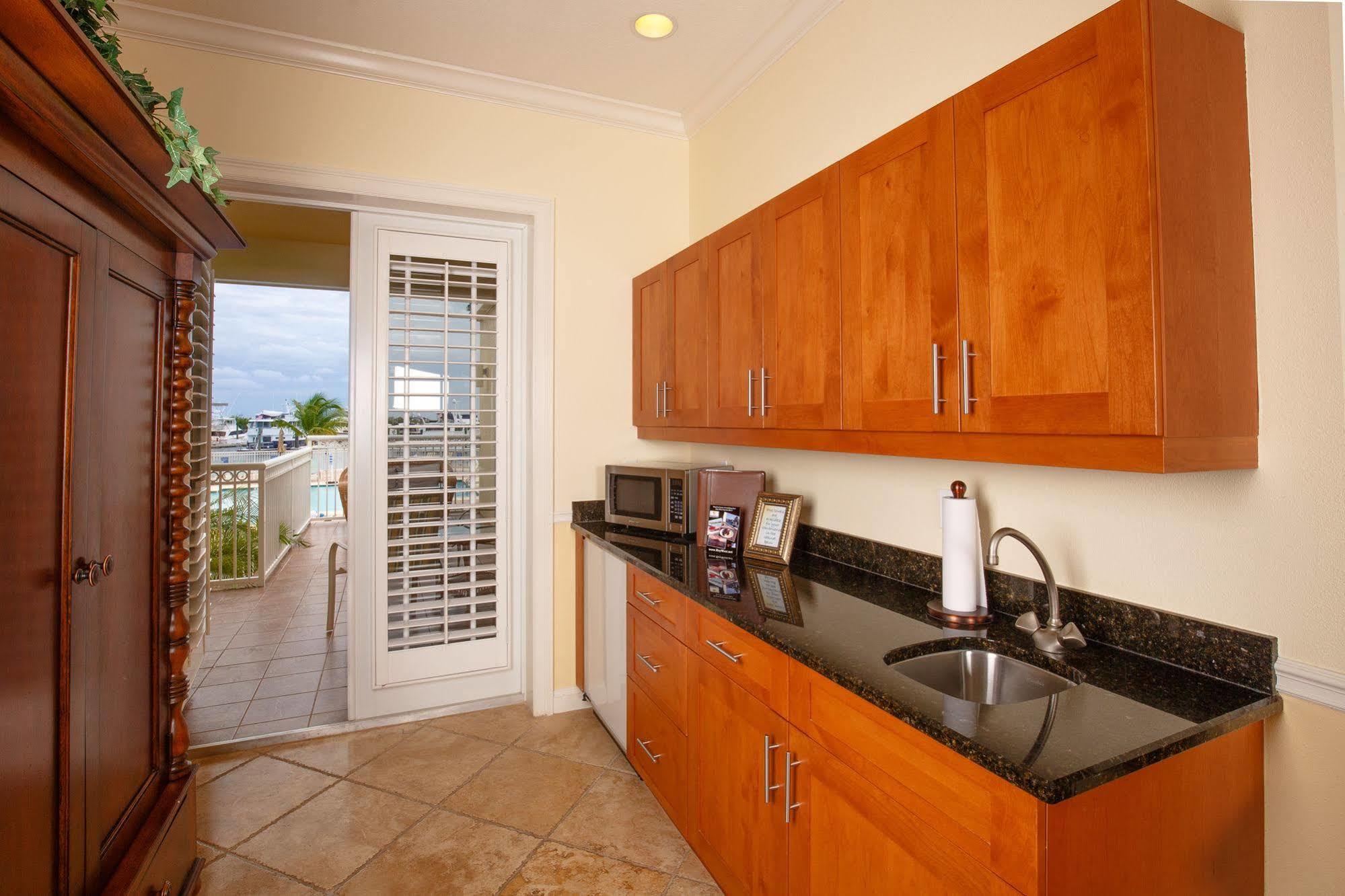 Key West Harbour Oceanfront Suites Exterior foto